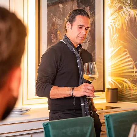 酒店 Opus One Luxury & Wine